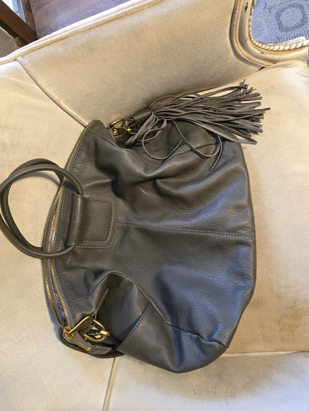 HOBO Sheila Large Leather Hobo Bag – Gray – Genuine Leather – Excellent Conditio
